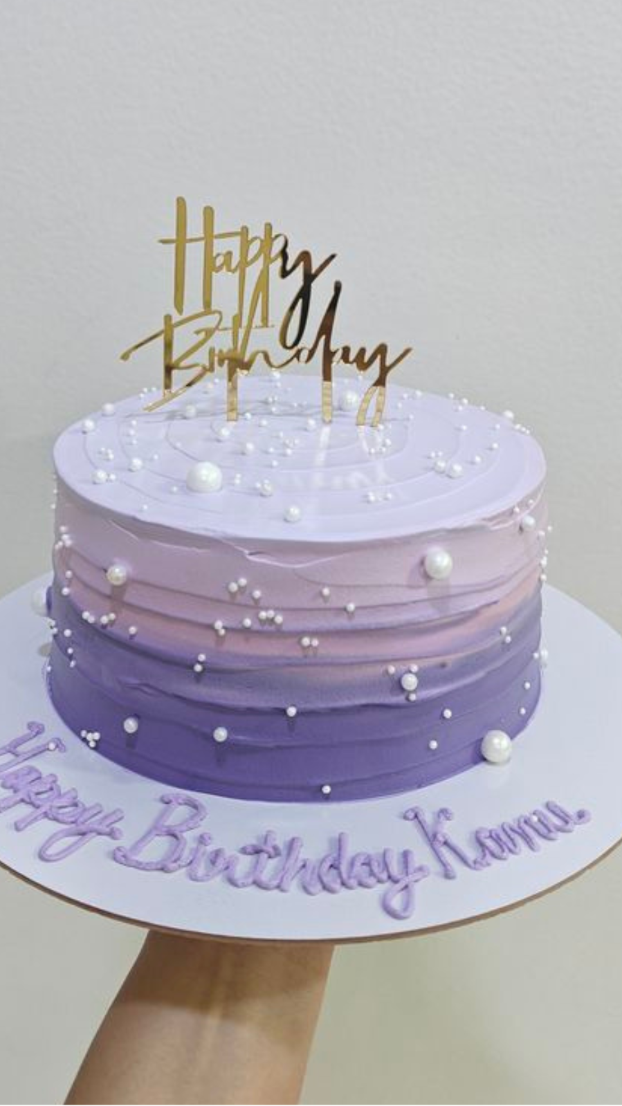 Customized cakes