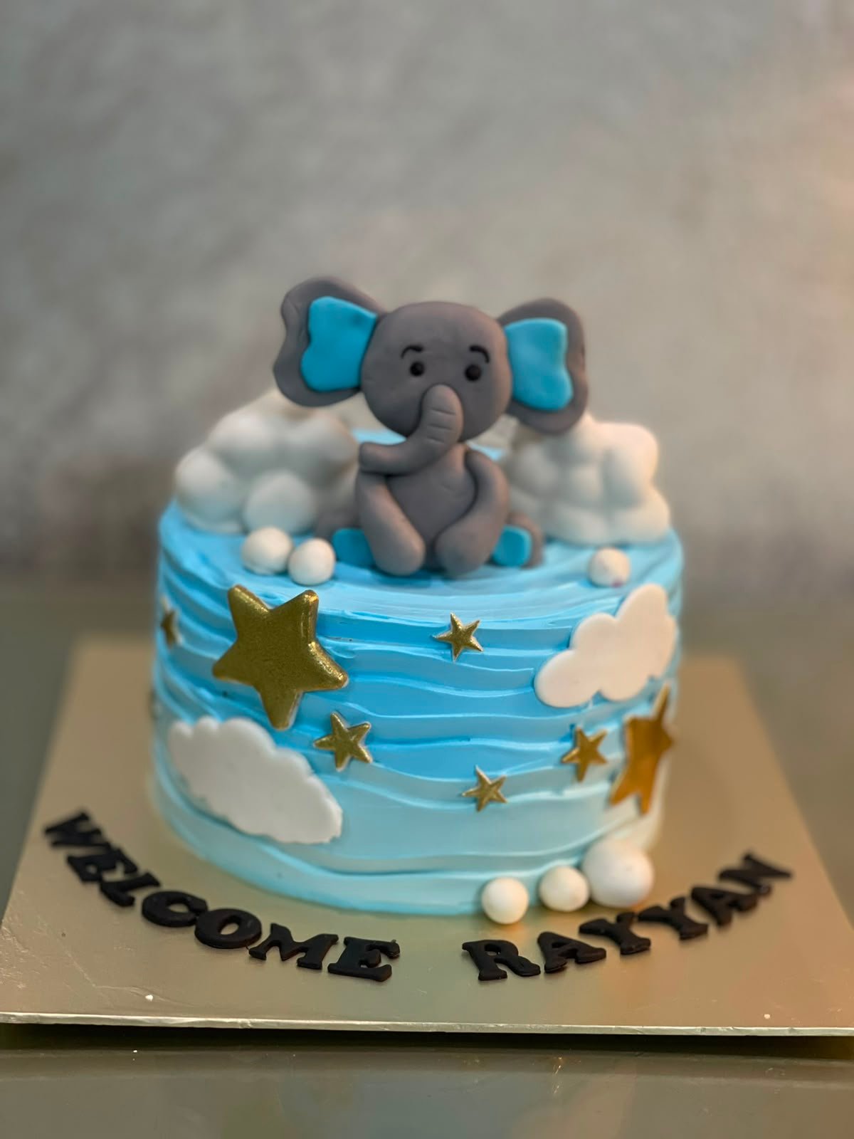 Customized cake