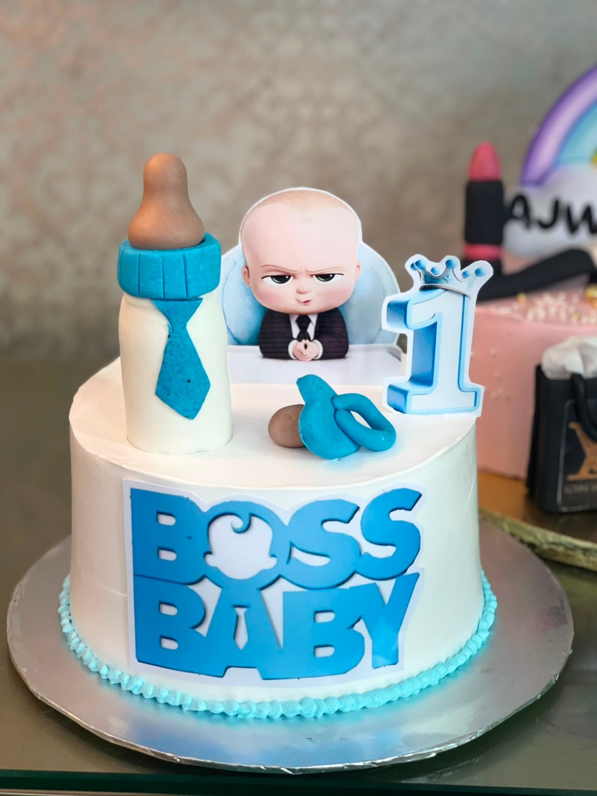 Customized cake