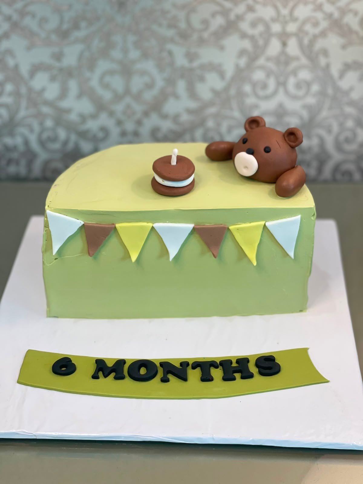 Customized cake